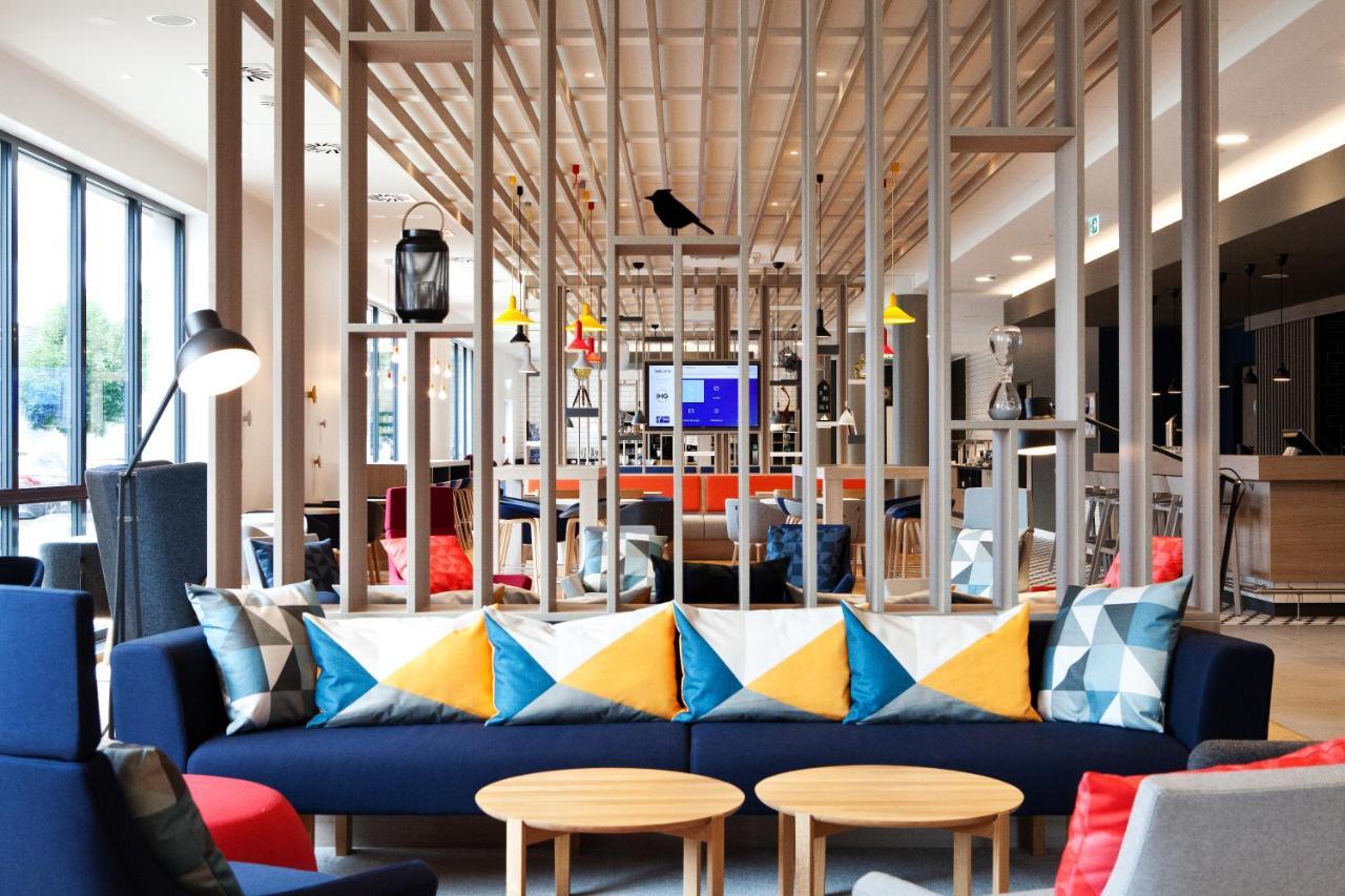 Holiday Inn Express & Suites - Basel - Allschwil By Ihg Exteriör bild