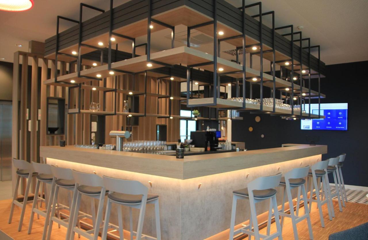Holiday Inn Express & Suites - Basel - Allschwil By Ihg Exteriör bild