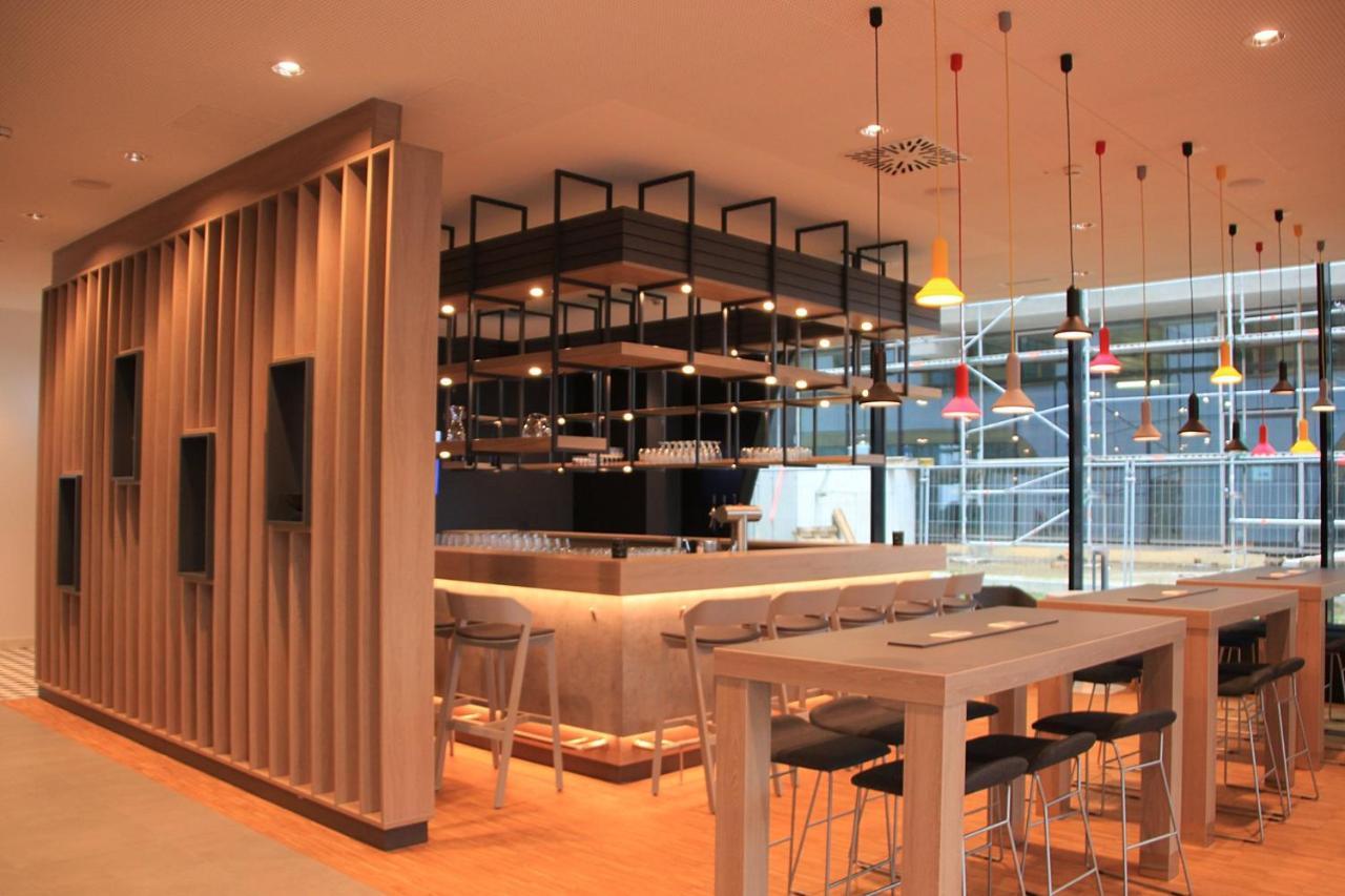 Holiday Inn Express & Suites - Basel - Allschwil By Ihg Exteriör bild