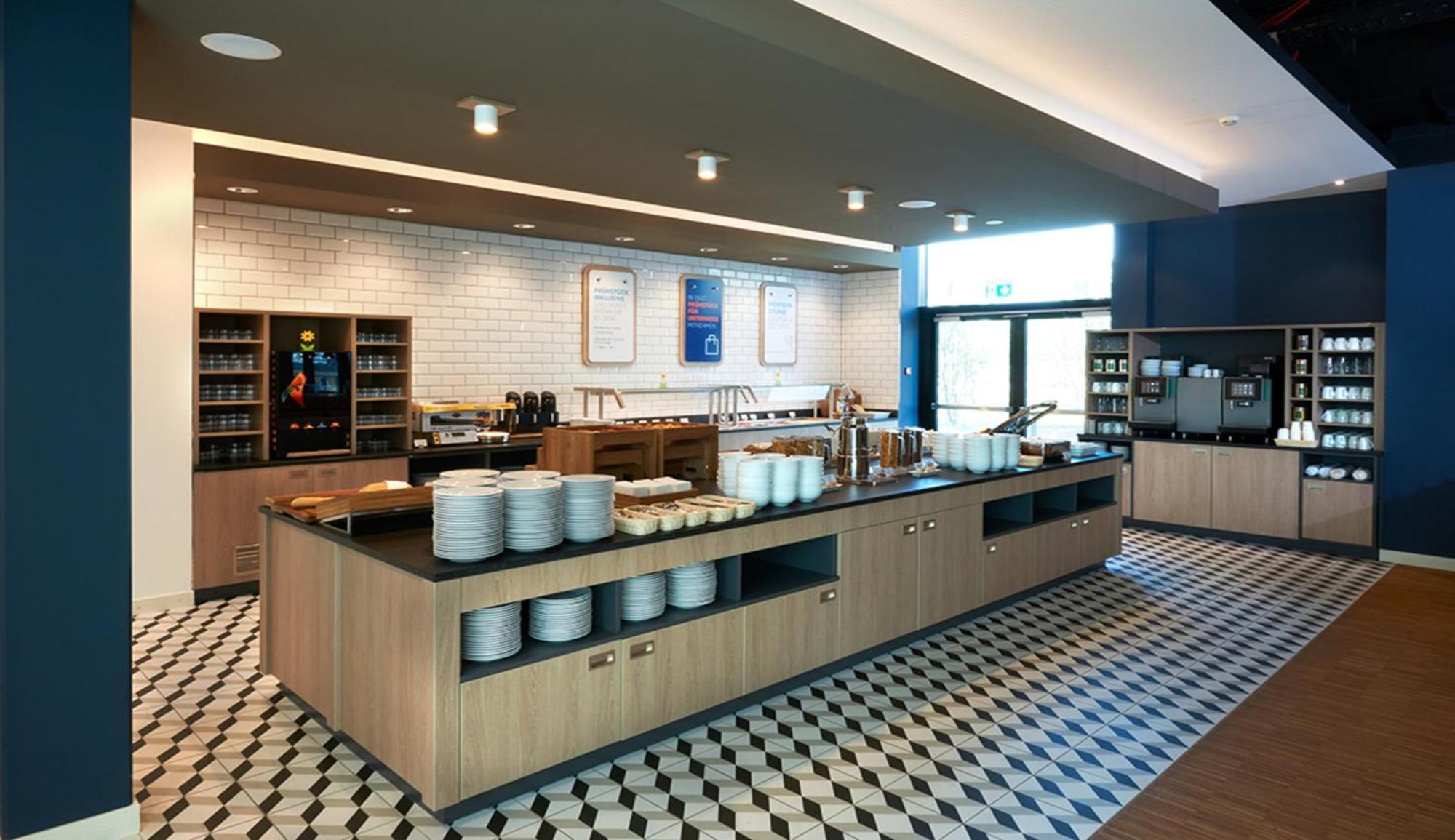 Holiday Inn Express & Suites - Basel - Allschwil By Ihg Exteriör bild
