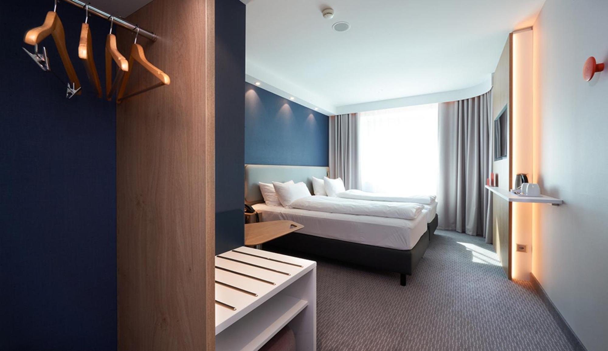 Holiday Inn Express & Suites - Basel - Allschwil By Ihg Exteriör bild